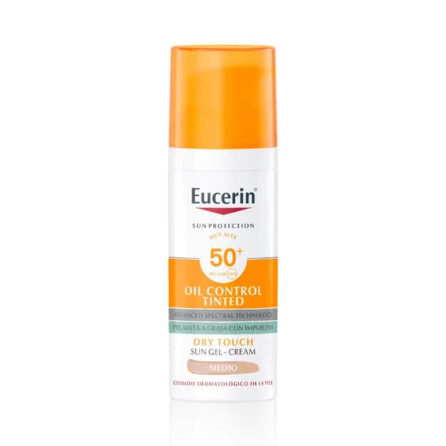 Eucerin Sun Face Oil Control Tinted FPS 50+ con color tono medio 50ml