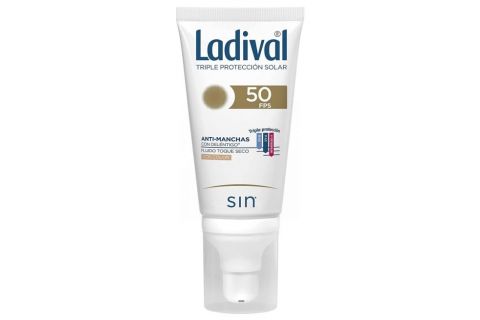 Ladival Acción Anti-manchas con Color Toque seco SPF50+ 50 ml