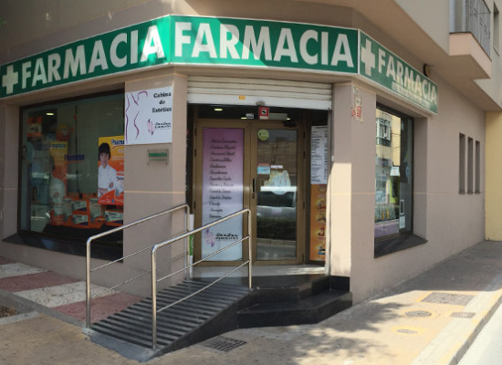 Farmacia 200 viviendas, de Roquetas de Mar a Internet